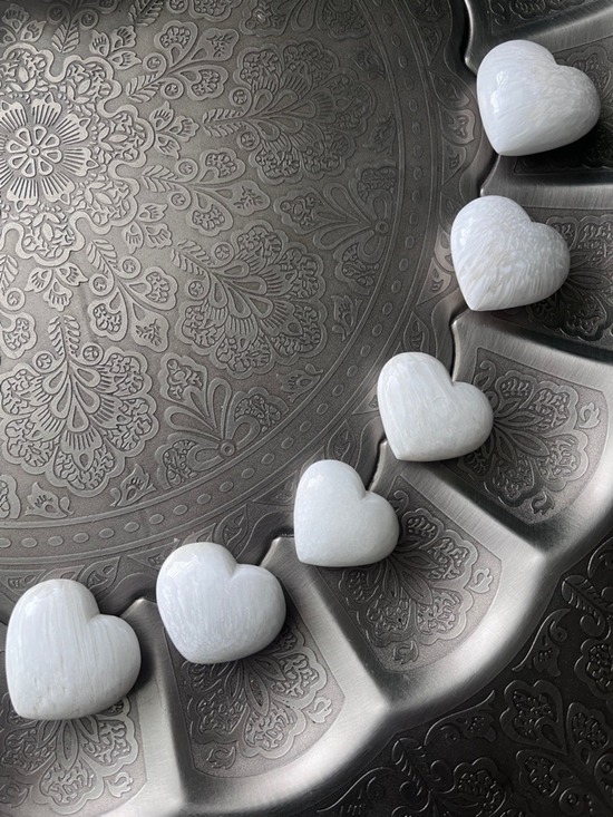 Overthemoon2020 Other - Scolecite heart